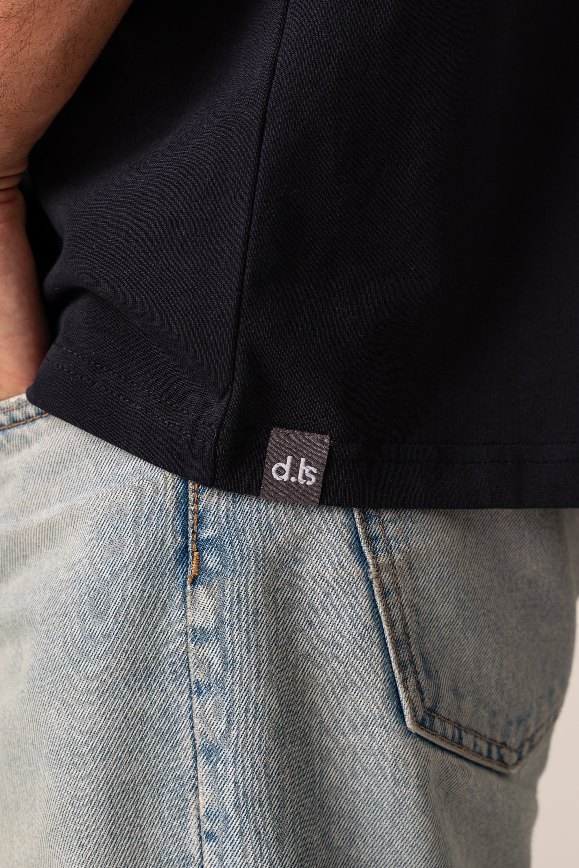 Navy Base-Tee