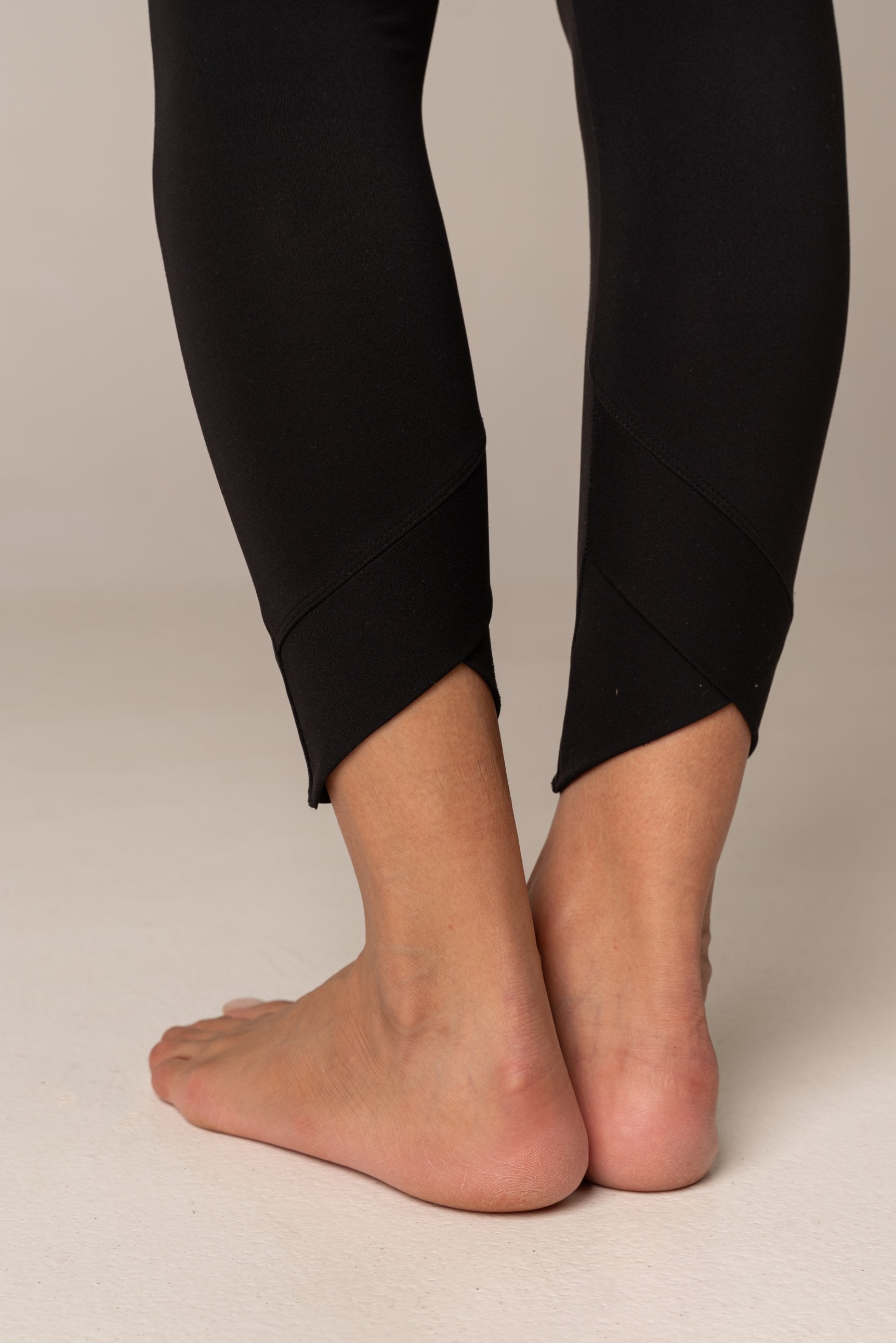 Vibe Leggings in Black